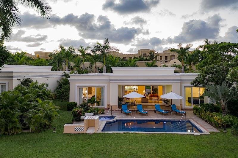 Emerald Estates Luxury Villas 1