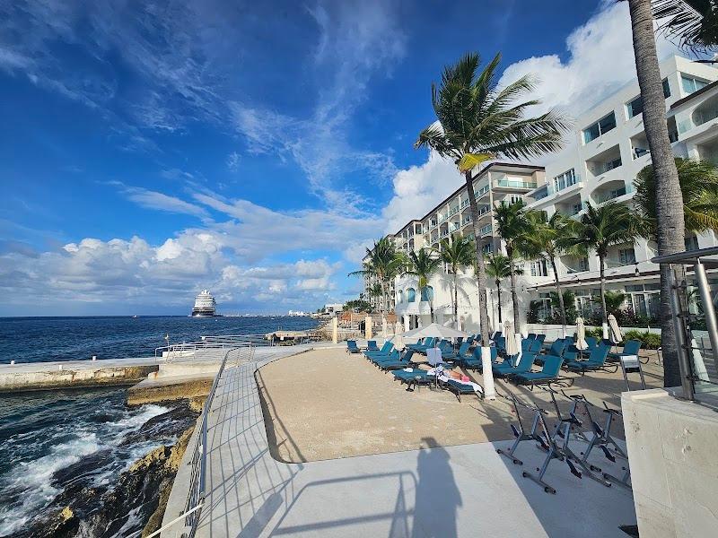 Cozumel Palace 1