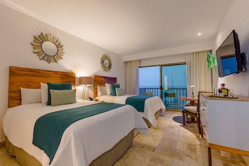 Villa Premiere Boutique Hotel & Romantic Getaway thumbnail 2