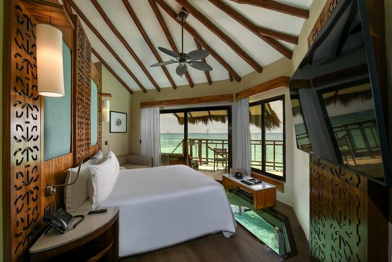 Palafitos Overwater Bungalows thumbnail 2