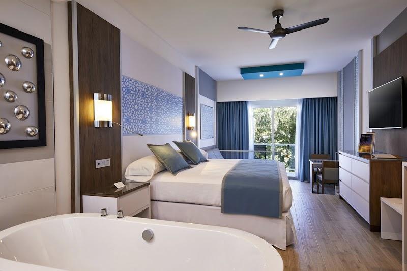 Hotel Riu Palace Riviera Maya thumbnail 2