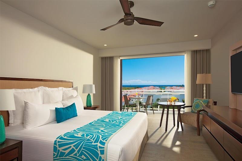 Dreams La Romana Resort and Spa thumbnail 2