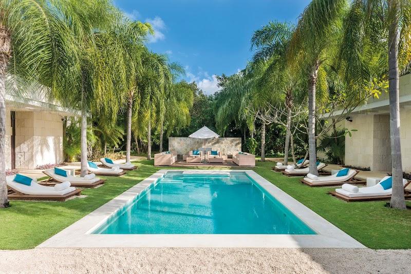 Blue Diamond Luxury Boutique Hotel thumbnail 3