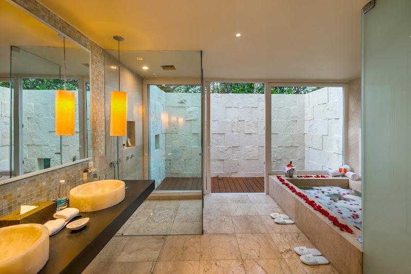 Blue Diamond Luxury Boutique Hotel thumbnail 4