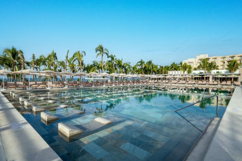 Hotel Riu Palace Pacifico thumbnail 3