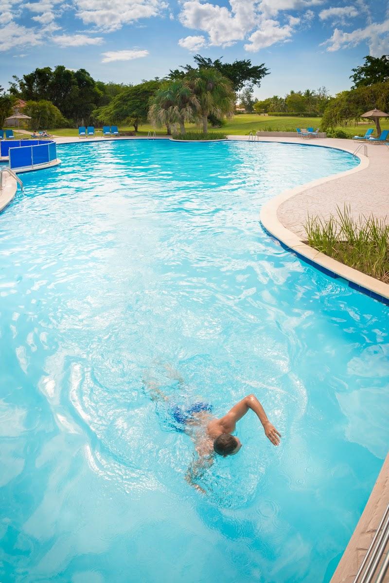 Hodelpa Garden Suites Golf & Convention Centre thumbnail 5