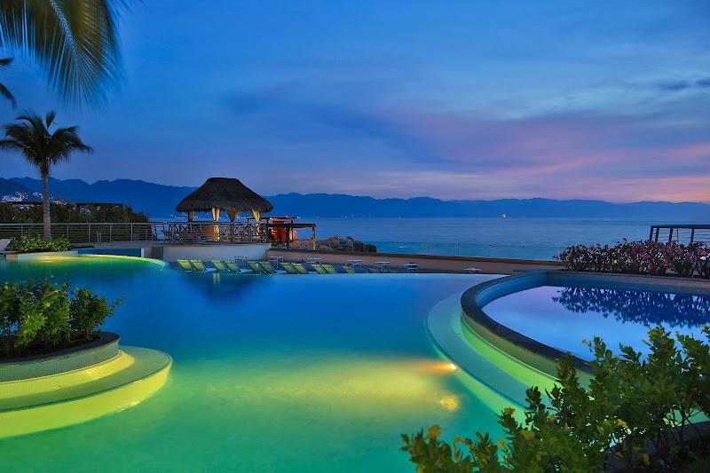 Sunset Plaza Beach Resort 1