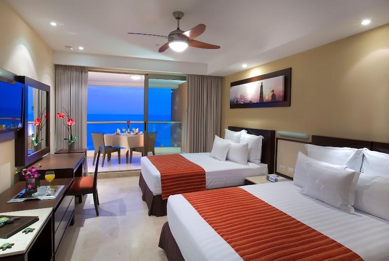 Sunset Plaza Beach Resort thumbnail 2