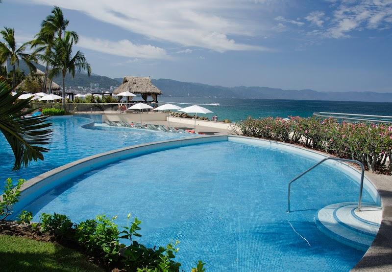 Sunset Plaza Beach Resort thumbnail 3