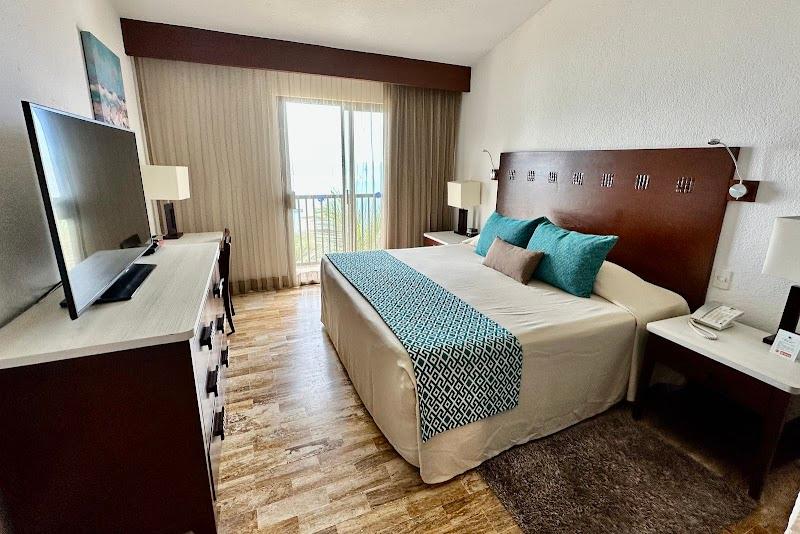 The Royal Cancun All Suites Resort thumbnail 2
