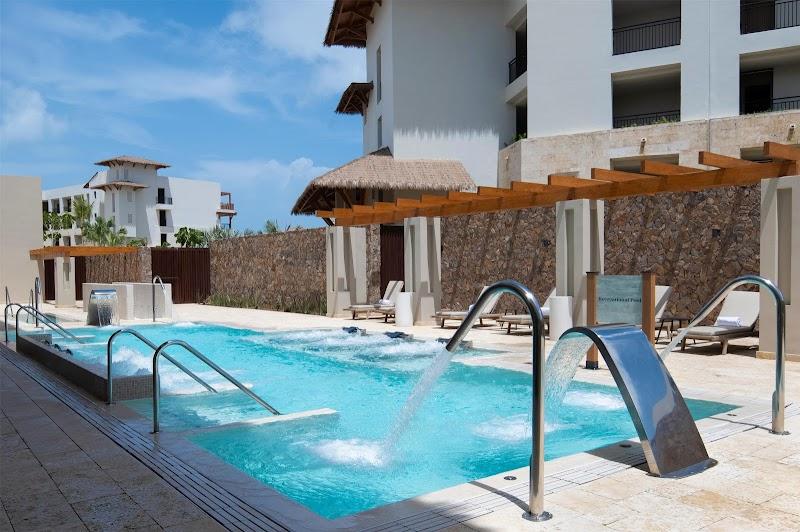 Secrets Playa Esmeralda Resort & Spa thumbnail 3