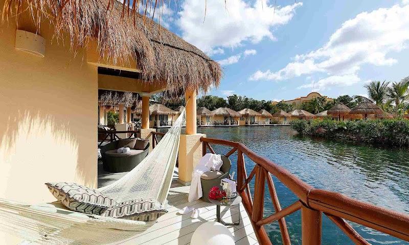 Grand Palladium Select White Sand Resort & Spa 1