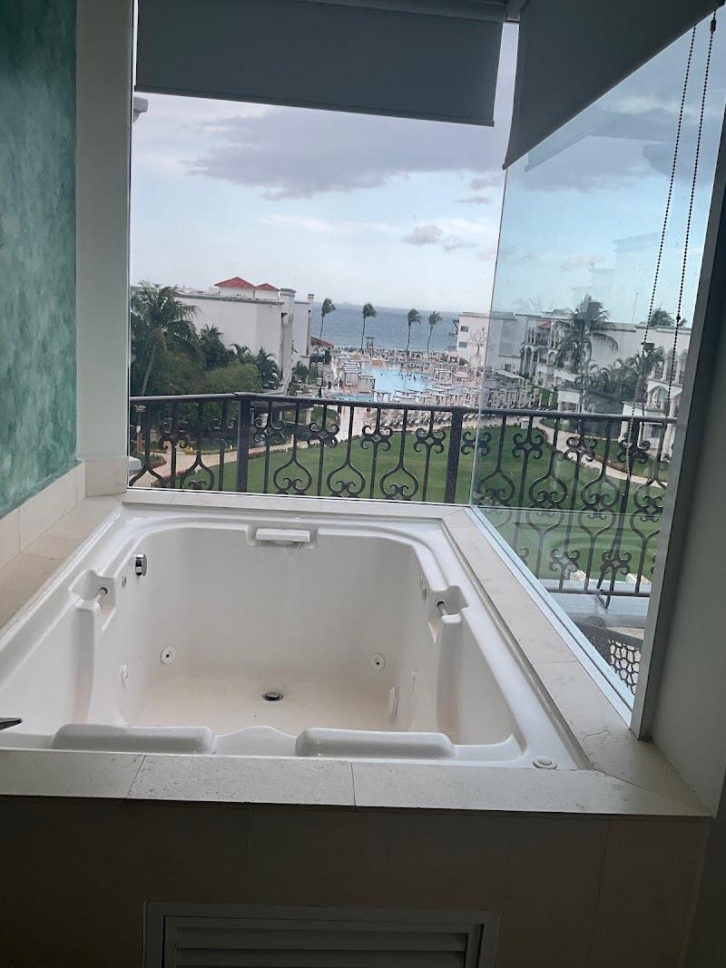 Hyatt Vivid Playa del Carmen thumbnail 4