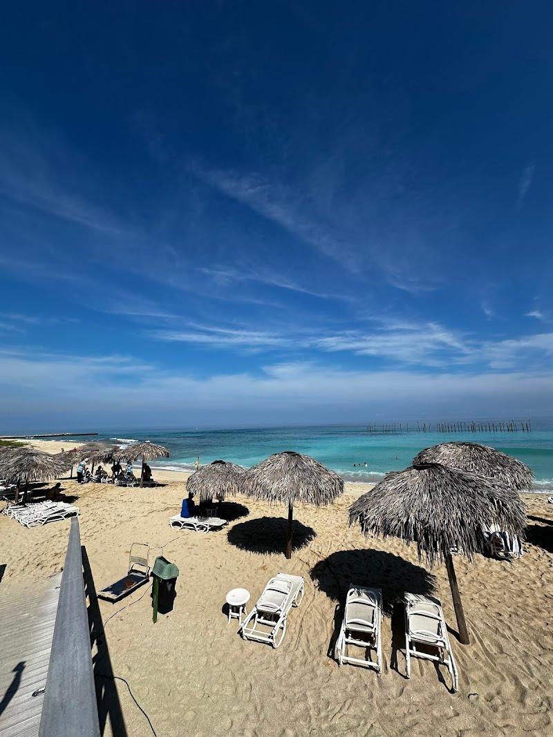 Grand Aston Varadero thumbnail 5