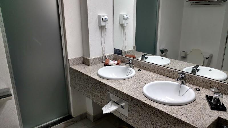 Hotel Riu Caribe thumbnail 4