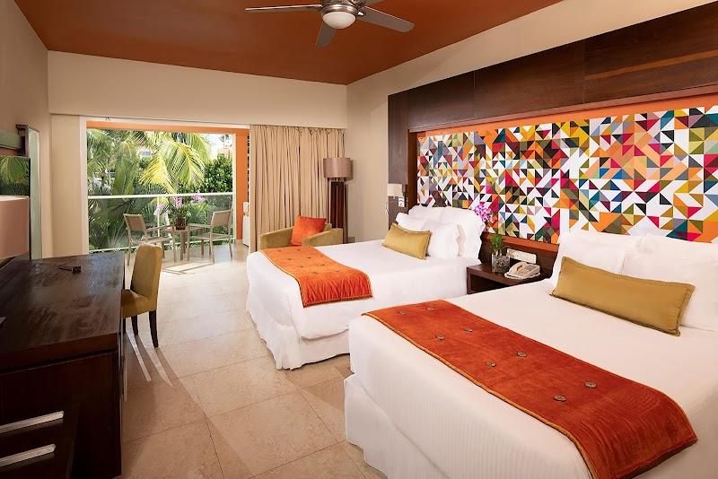 Breathless Punta Cana Resort & Spa thumbnail 2