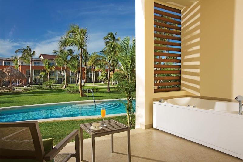 Breathless Punta Cana Resort & Spa thumbnail 3