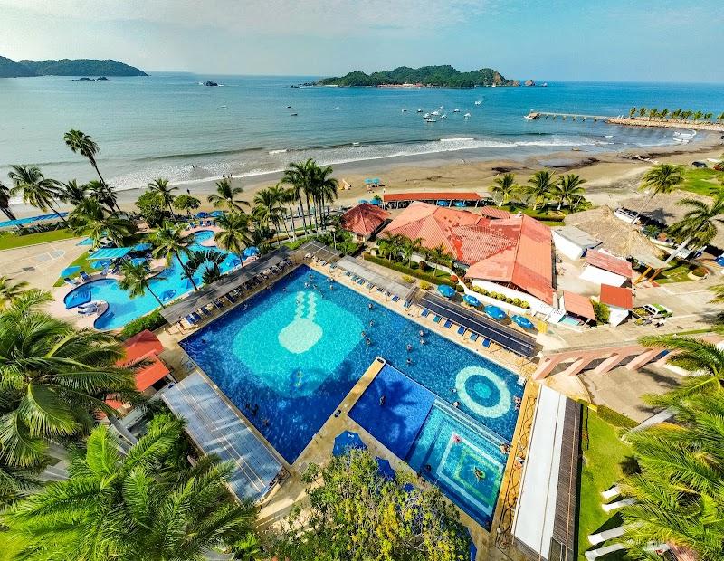 Qualton Club Ixtapa All Inclusive thumbnail 3