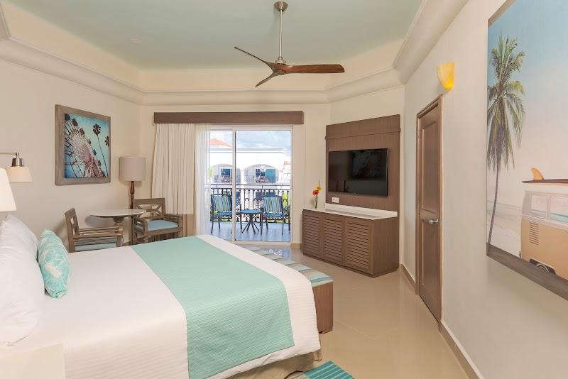 Wyndham Alltra Playa Del Carmen Adults Only All Inclusive thumbnail 2