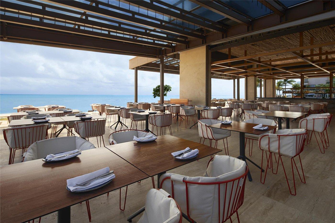 Hilton Cancun, an All-Inclusive Resort thumbnail 3
