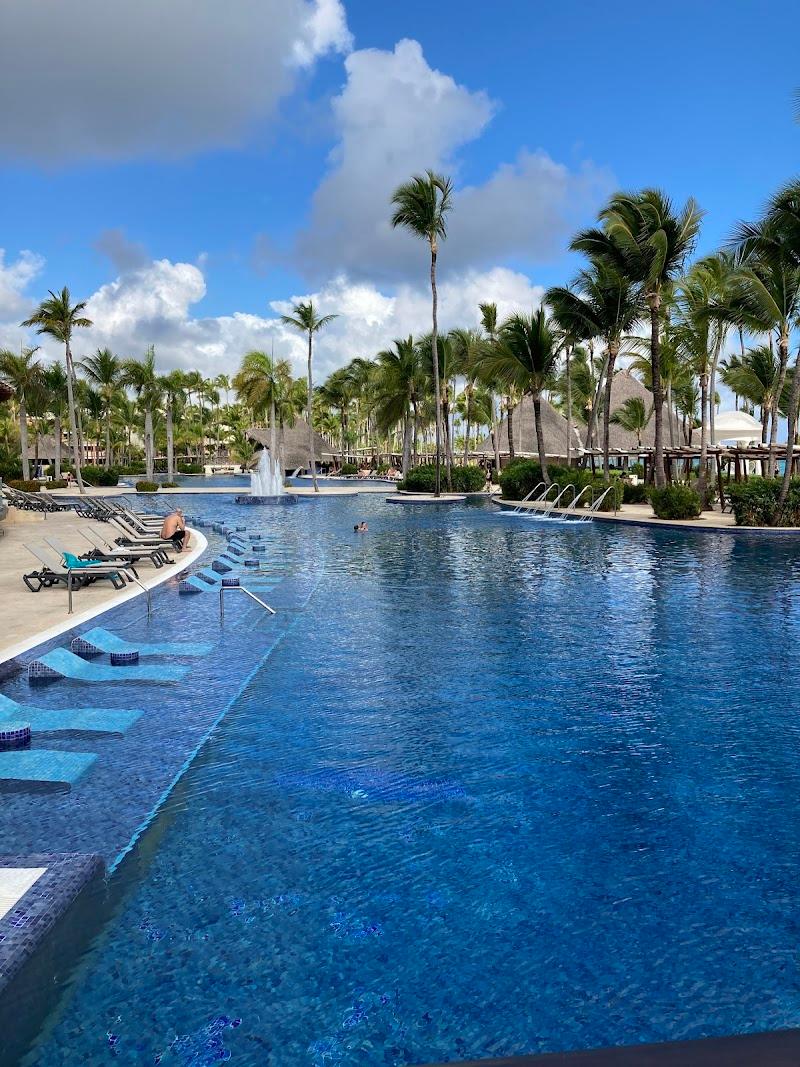 Barceló Bávaro Beach thumbnail 3