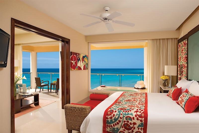 Dreams Jade Resort & Spa thumbnail 2