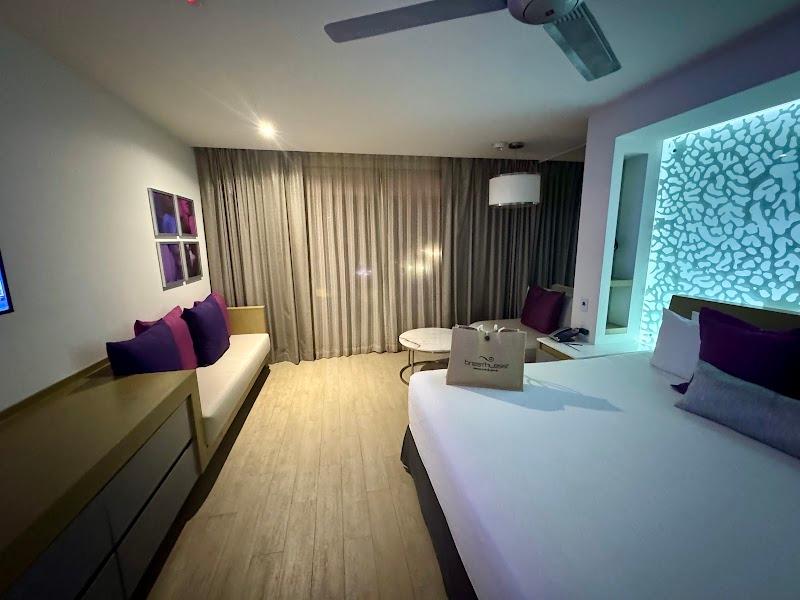 Breathless Riviera Cancun Resort & Spa thumbnail 2