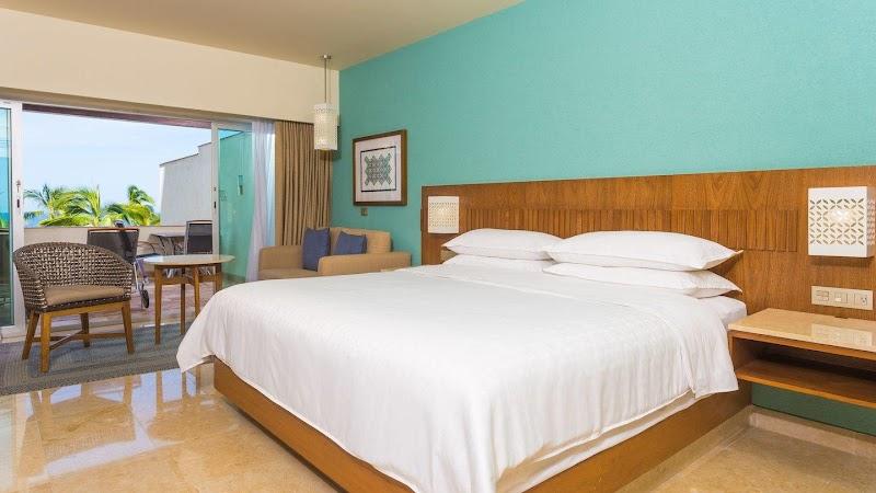 Sheraton Buganvilias Resort & Convention Center thumbnail 2