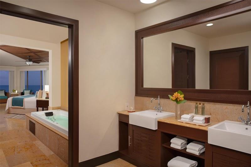 Dreams Riviera Cancun Resort & Spa thumbnail 4