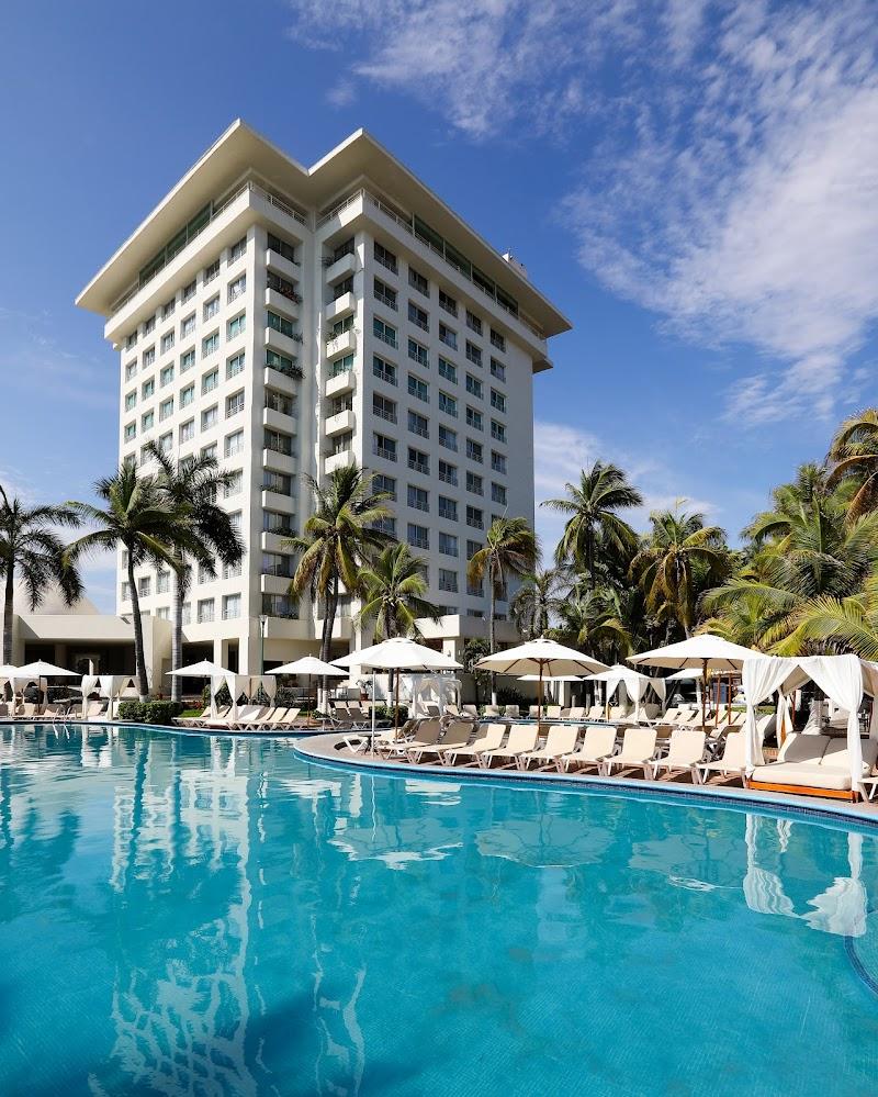 Emporio Ixtapa 1