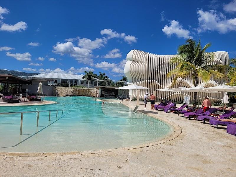 Breathless Montego Bay Resort & Spa thumbnail 3