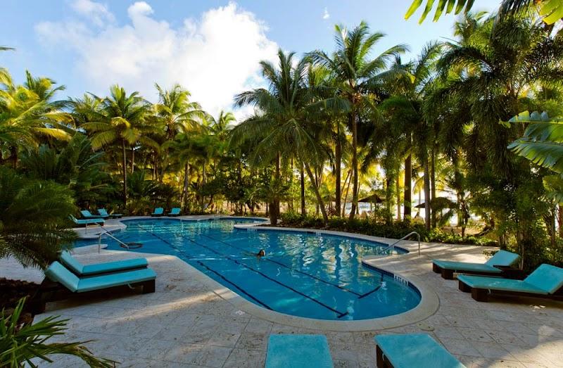 Curtain Bluff thumbnail 3