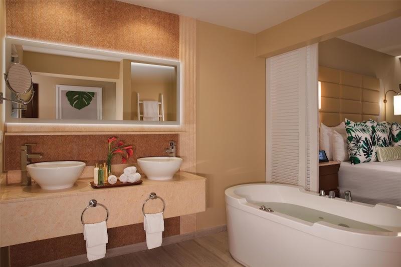 Secrets Wild Orchid Montego Bay thumbnail 4