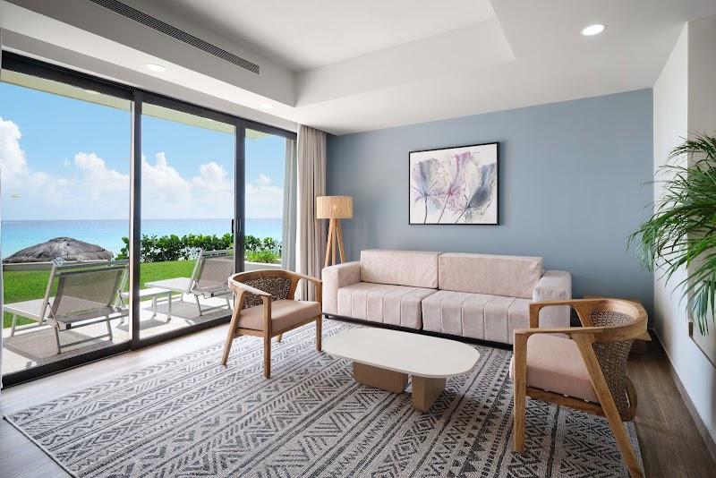 Wyndham Grand Cancun All Inclusive Resort & Villas thumbnail 5