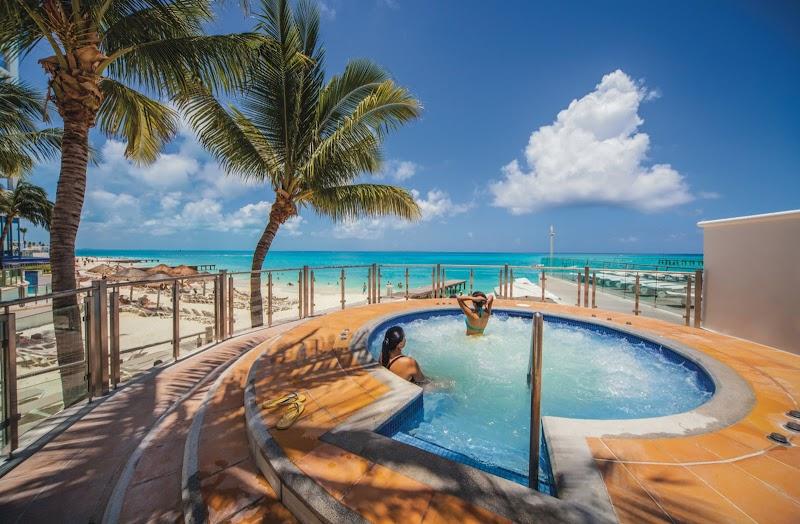 Hotel Riu Cancun thumbnail 3