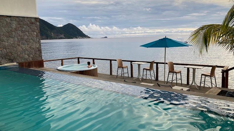 Fort Young Hotel And Dive Resort thumbnail 3