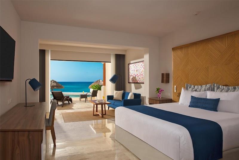 Dreams Sapphire Resort & Spa thumbnail 2