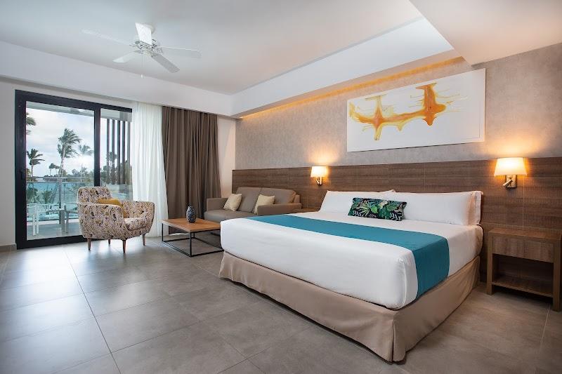 Serenade Punta Cana Beach & Spa Resort thumbnail 2