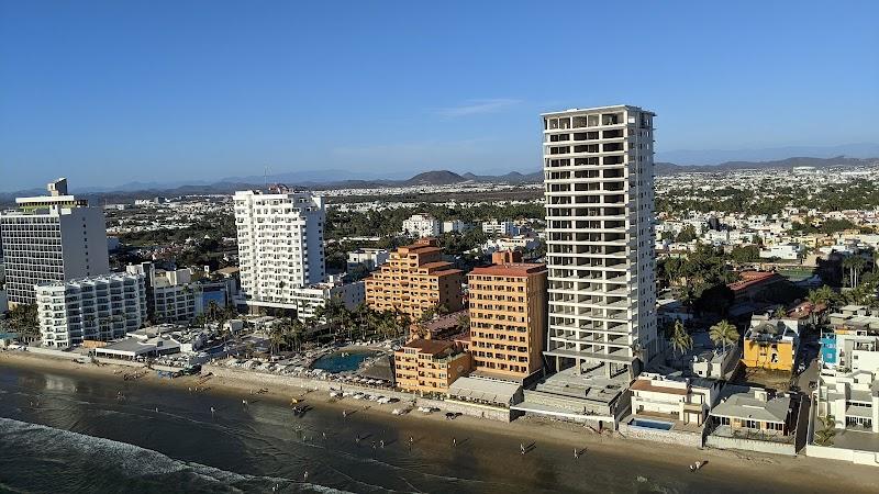 Costa de Oro Beach Hotel 1