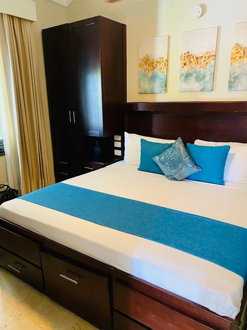 The Royal Suites thumbnail 2