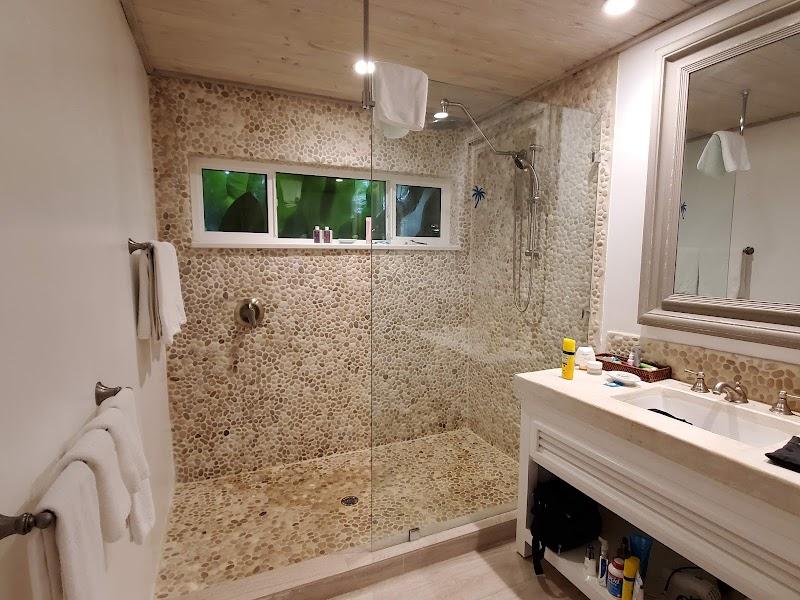 Galley Bay Resort & Spa thumbnail 4