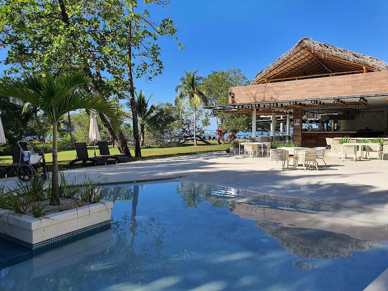 Azura Hotel thumbnail 3