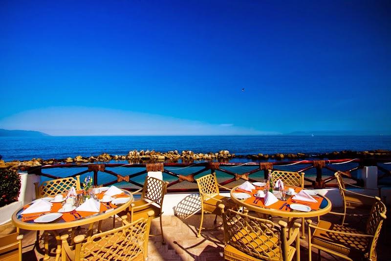 Costa Sur Resort & Spa 1