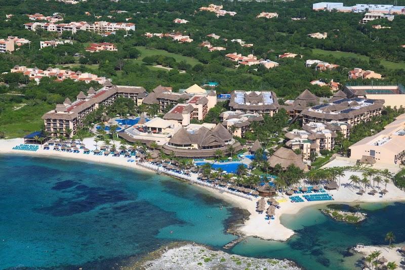 Catalonia Yucatan Beach thumbnail 5