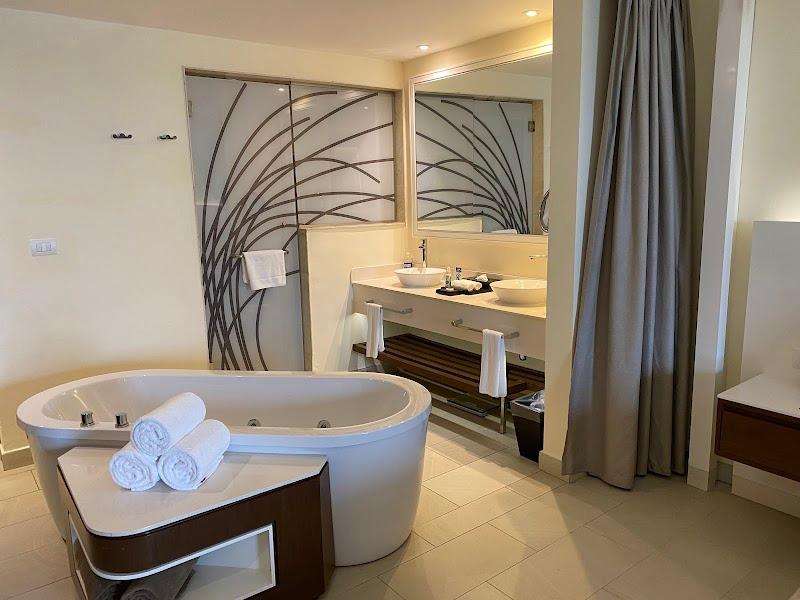 Hideaway at Royalton Negril, An Autograph Collection All-Inclusive Resort - Adults Only thumbnail 4