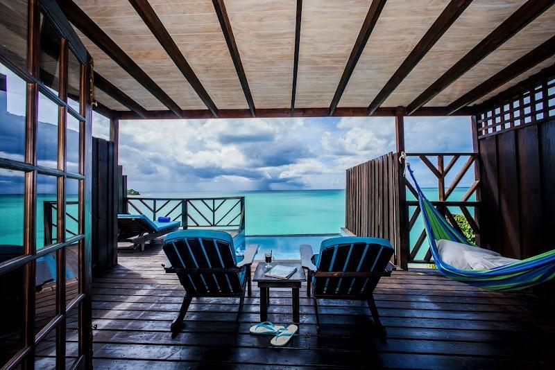 COCOS Hotel Antigua thumbnail 5