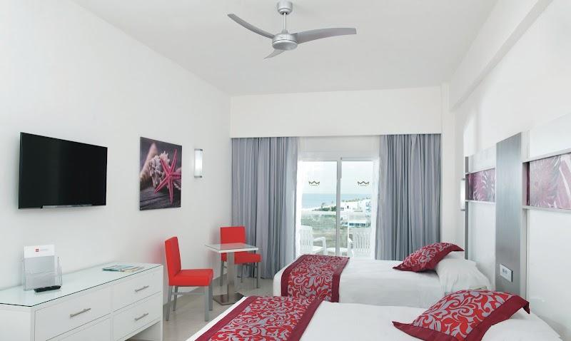 Hotel Riu Playa Blanca thumbnail 2
