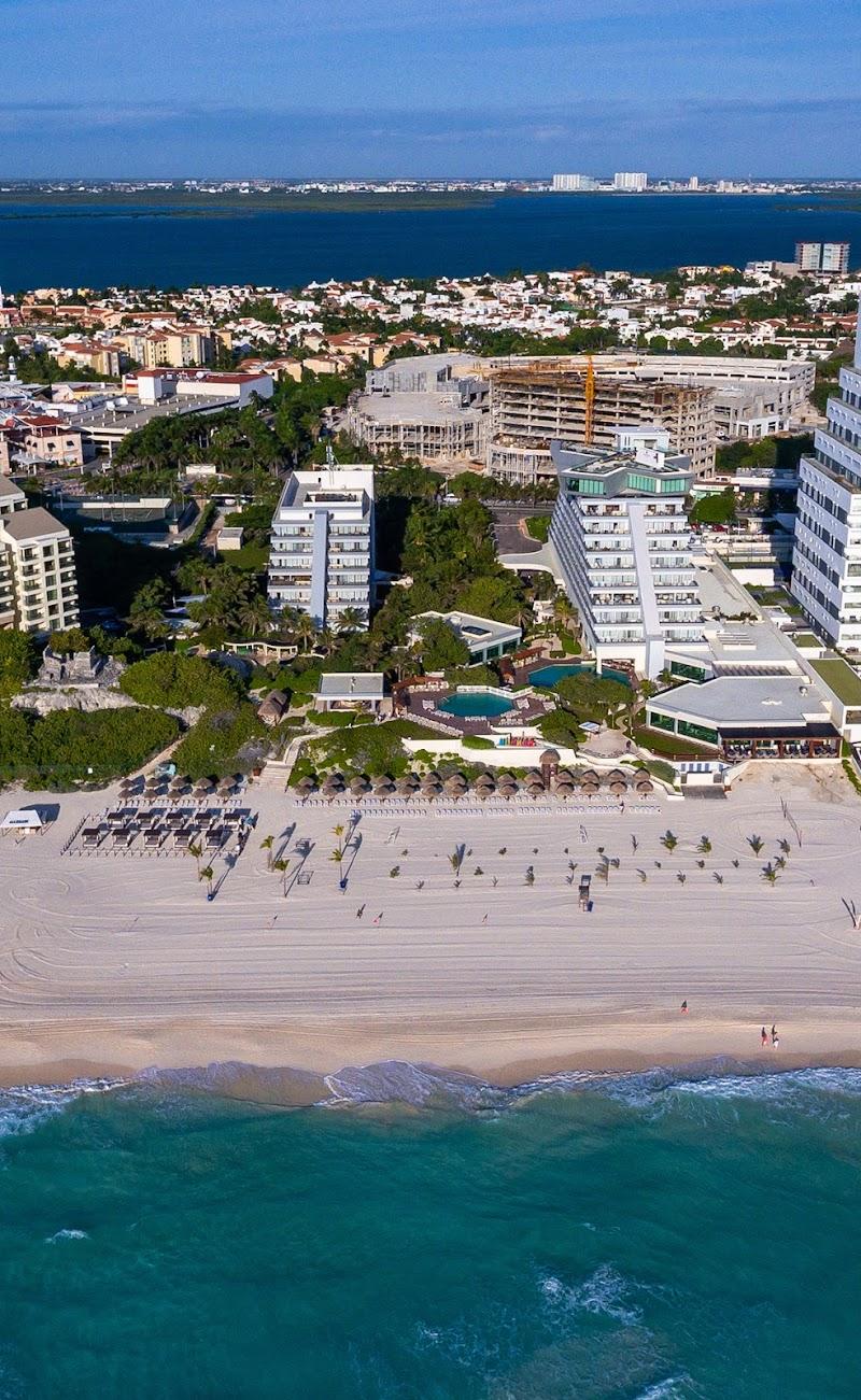 Park Royal Beach Cancun 1