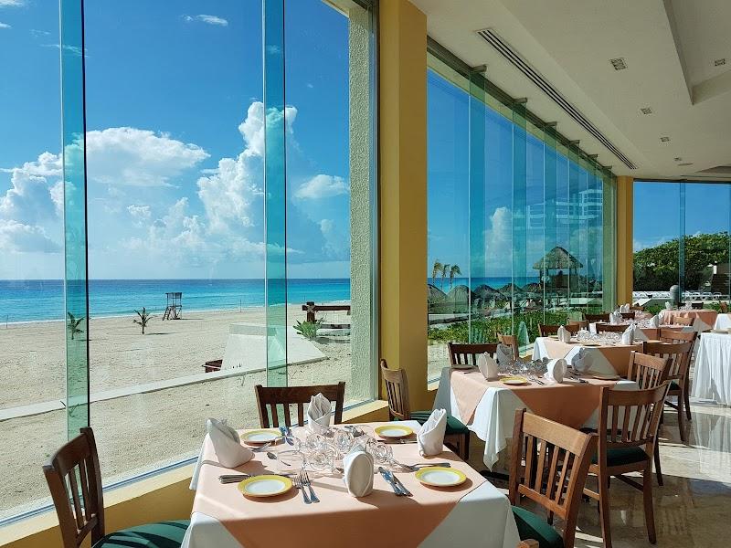 Park Royal Beach Cancun thumbnail 5