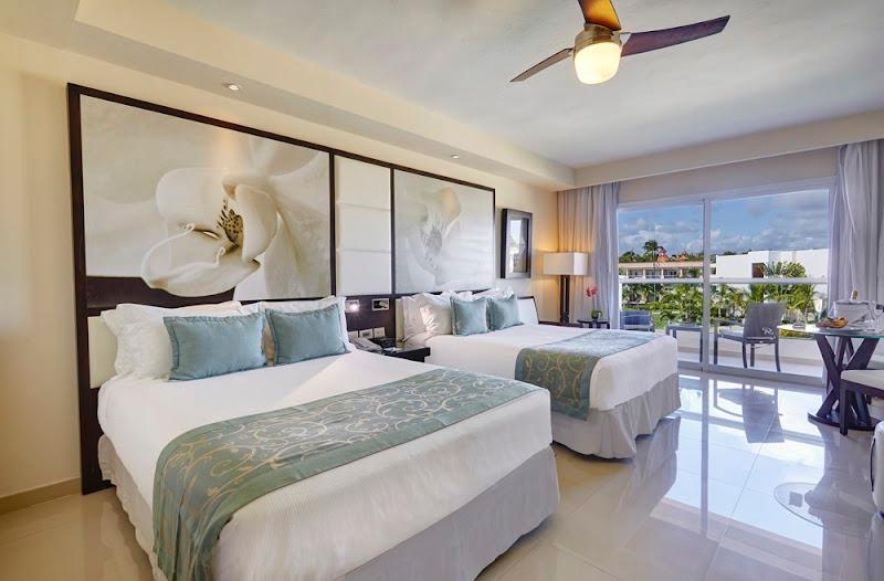 Hideaway at Royalton Punta Cana, An Autograph Collection All-Inclusive Resort & Casino, Adults Only thumbnail 2